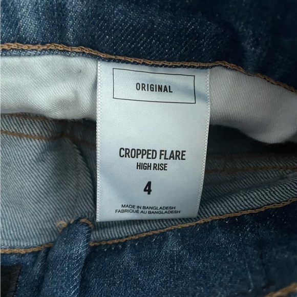 Express High Waisted Medium Wash Raw Hem Cropped Flare Jeans Size 4 - Picture 4 of 5